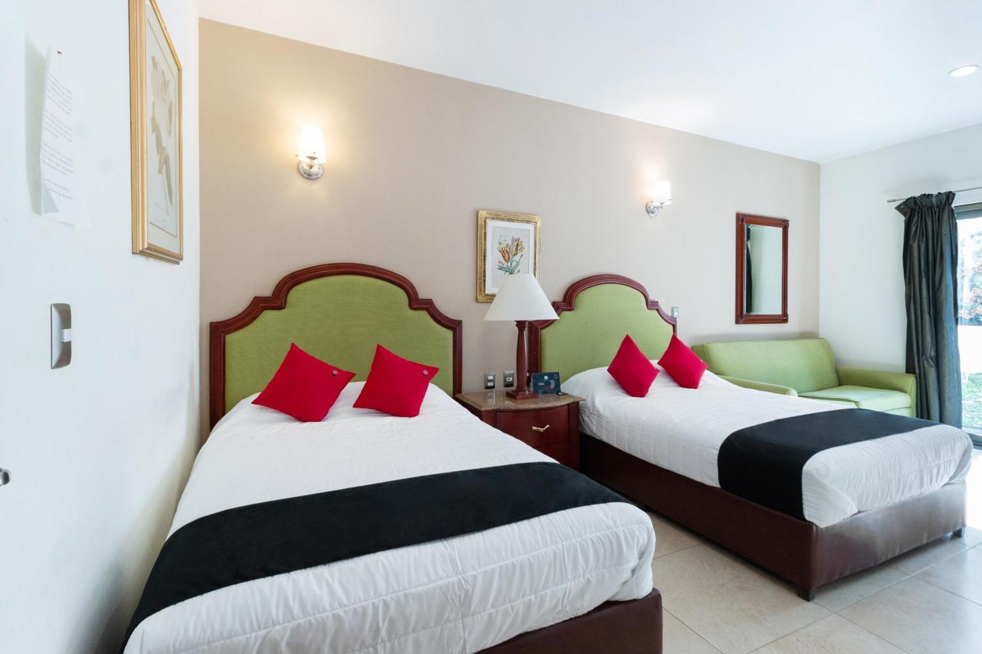 Hotel Capital O Vitale Leon